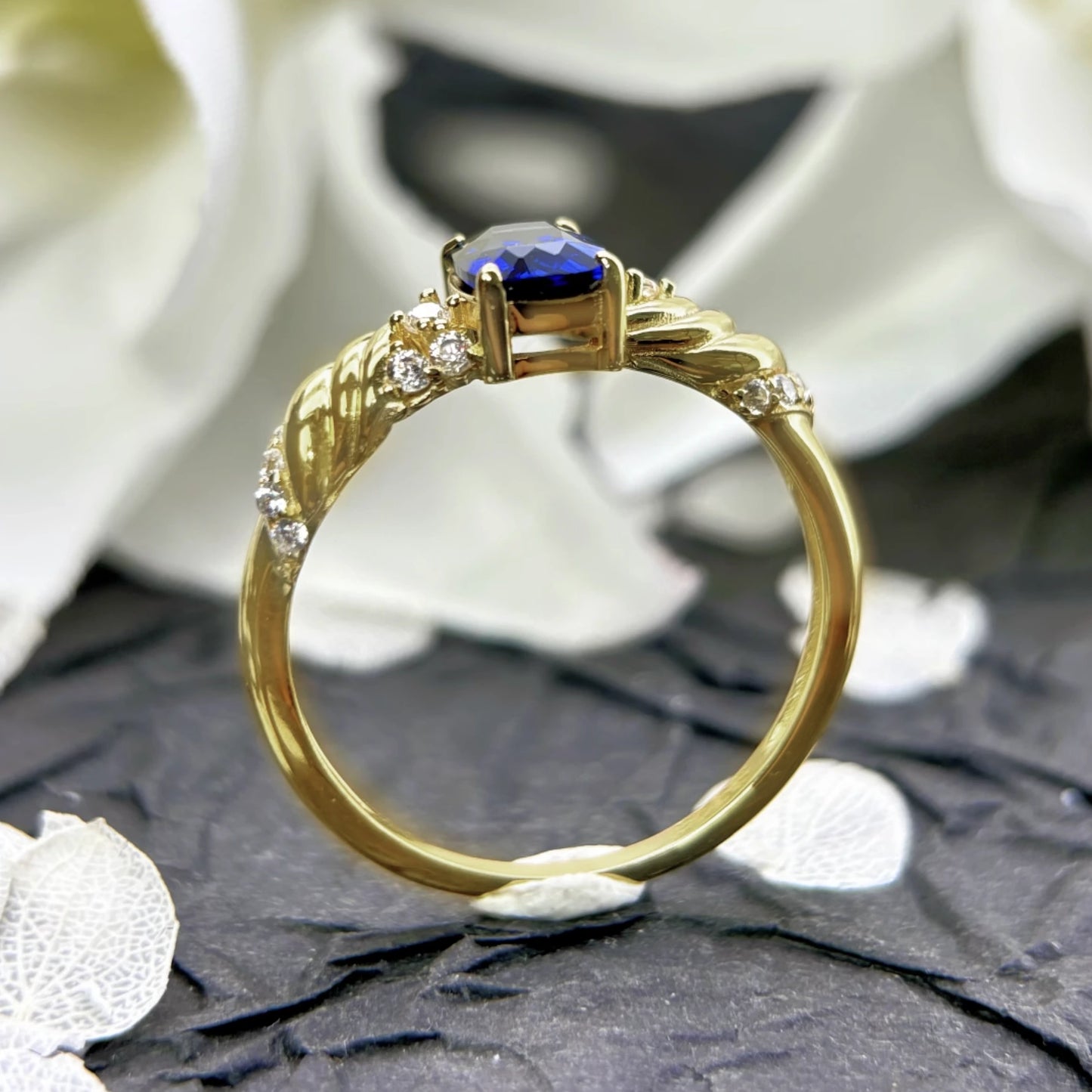 1.2ct Sapphire Ring -Twisted Style