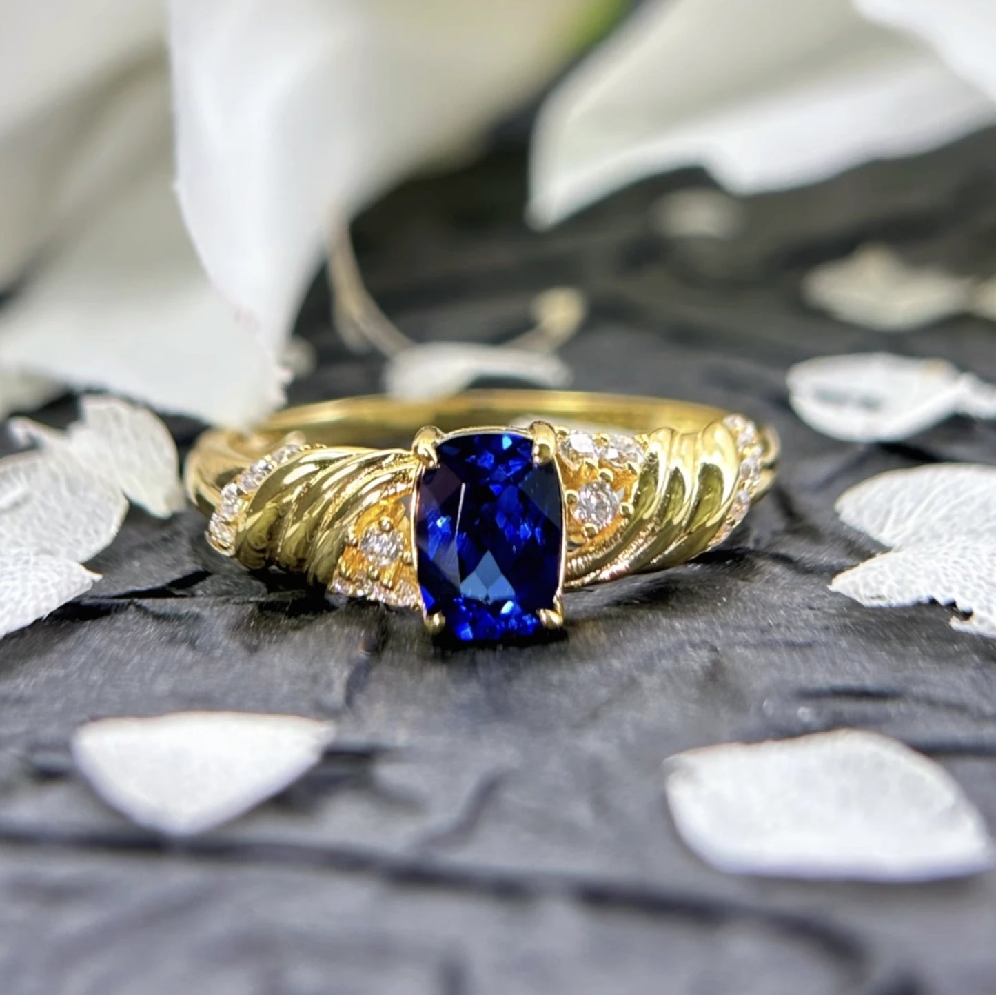 1.2ct Sapphire Ring -Twisted Style