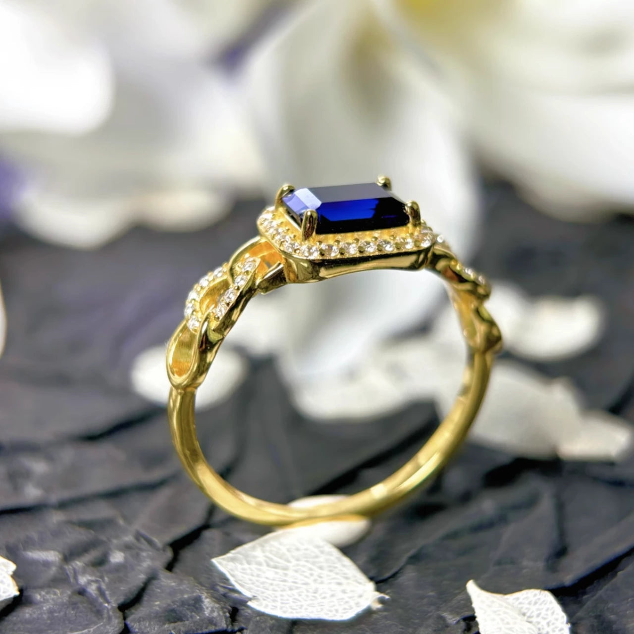 1.2ct Sapphire Ring - Golden Chain Base