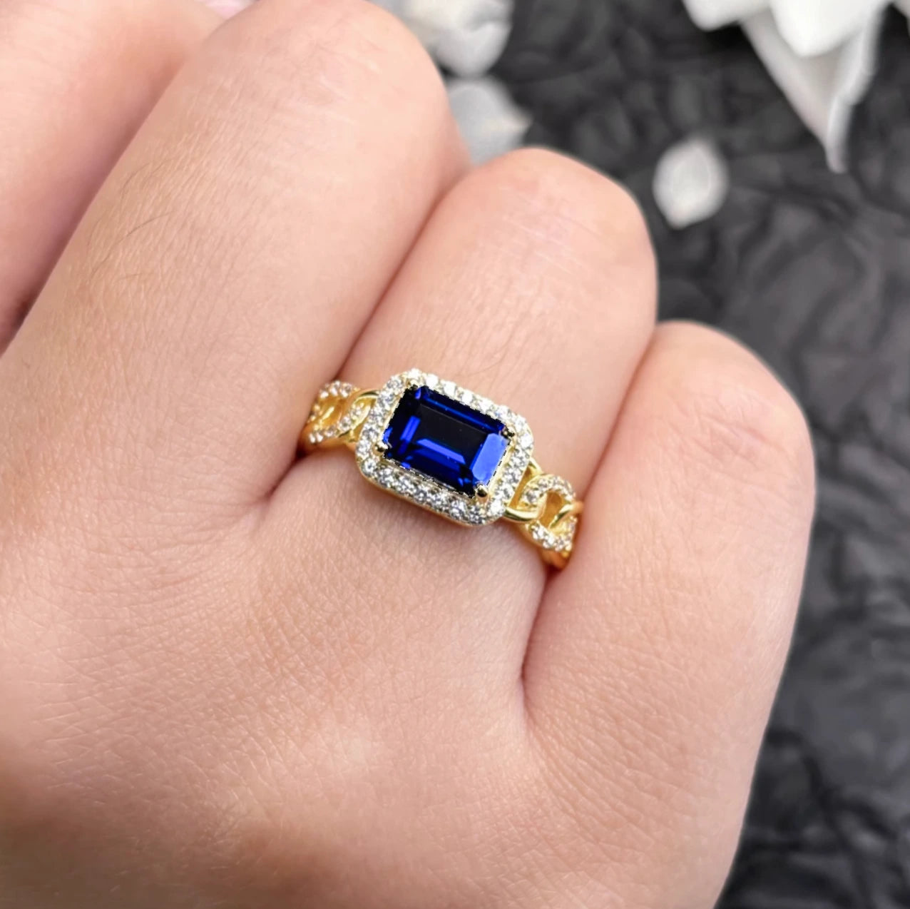 1.2ct Sapphire Ring - Golden Chain Base