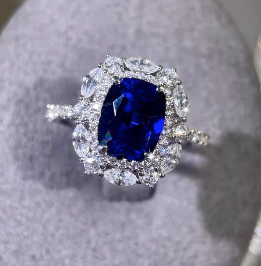 2.5ct Luxury Sapphire Ring