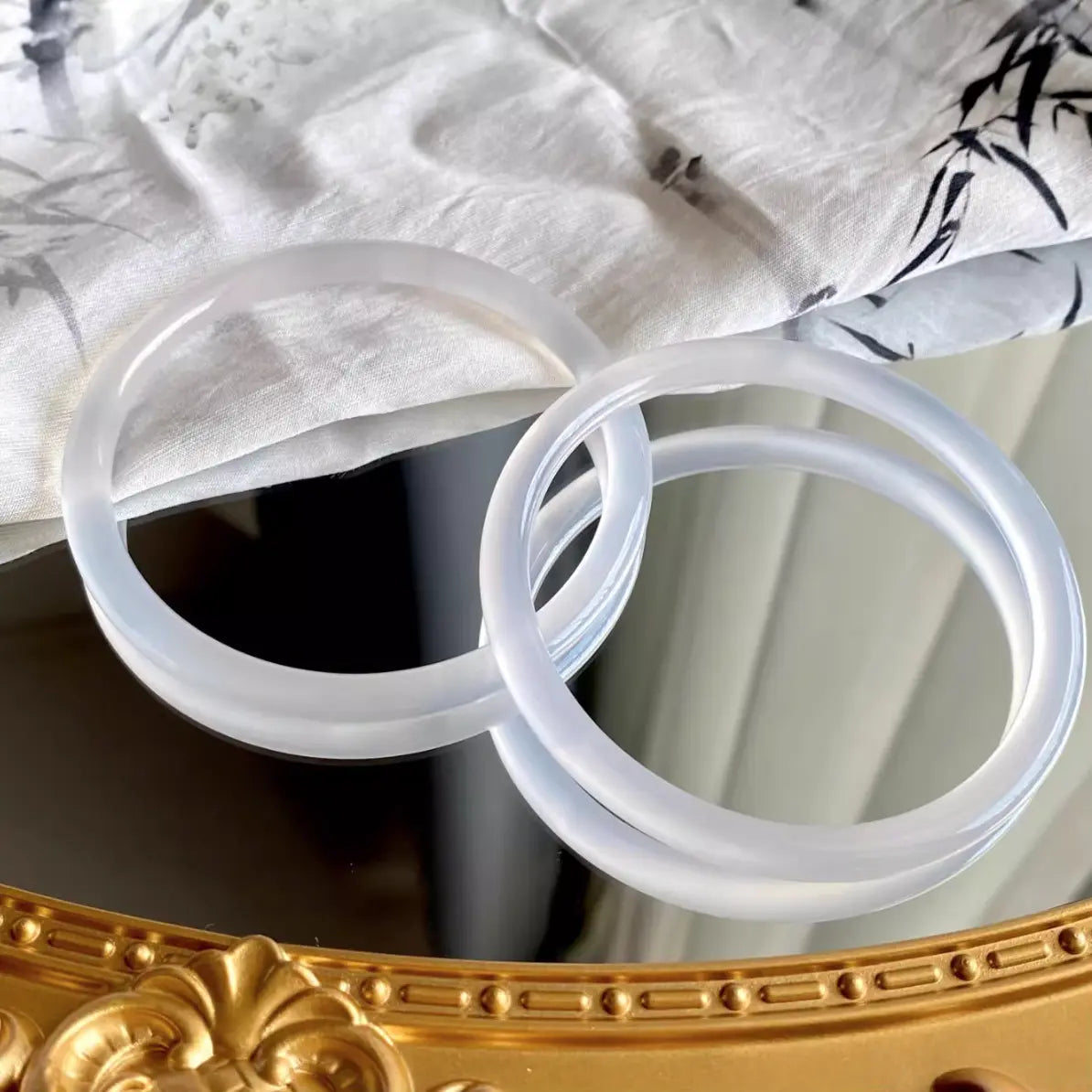 Natural Color Agate Jingle Bangle - Icy White Color