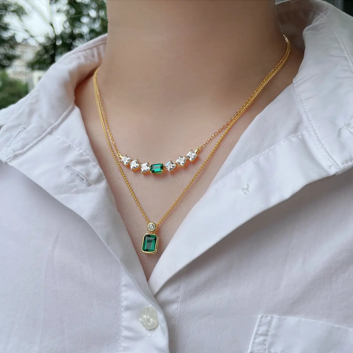 Emerald Curvy Necklace