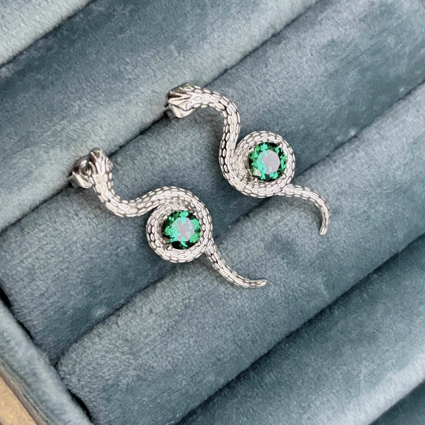2ct Emerald Earring Studs - Snake style