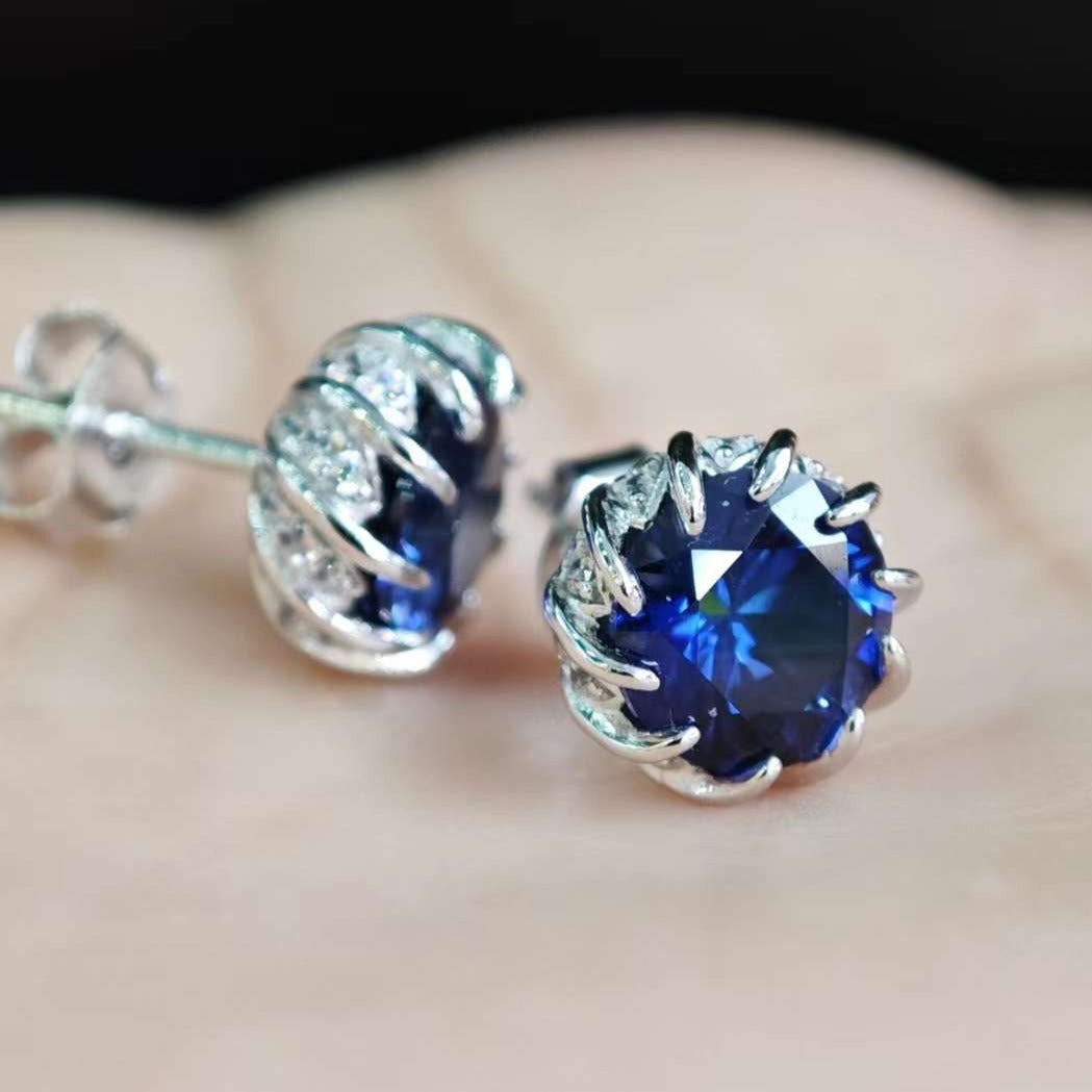 3 ct Sapphire Earring Studs - Flower buds