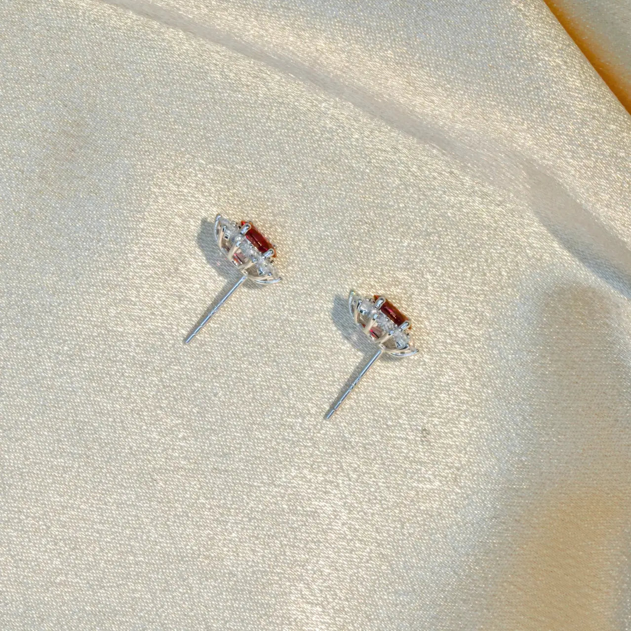Ruby Earring Studs - Sunflower
