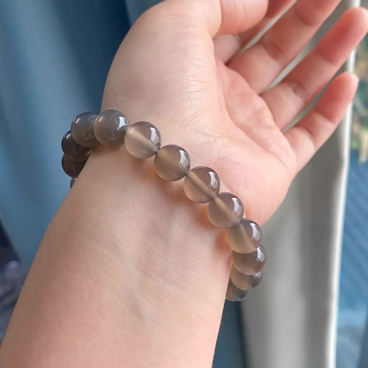 10mm High Icy Gray Agate Beads Bracelet