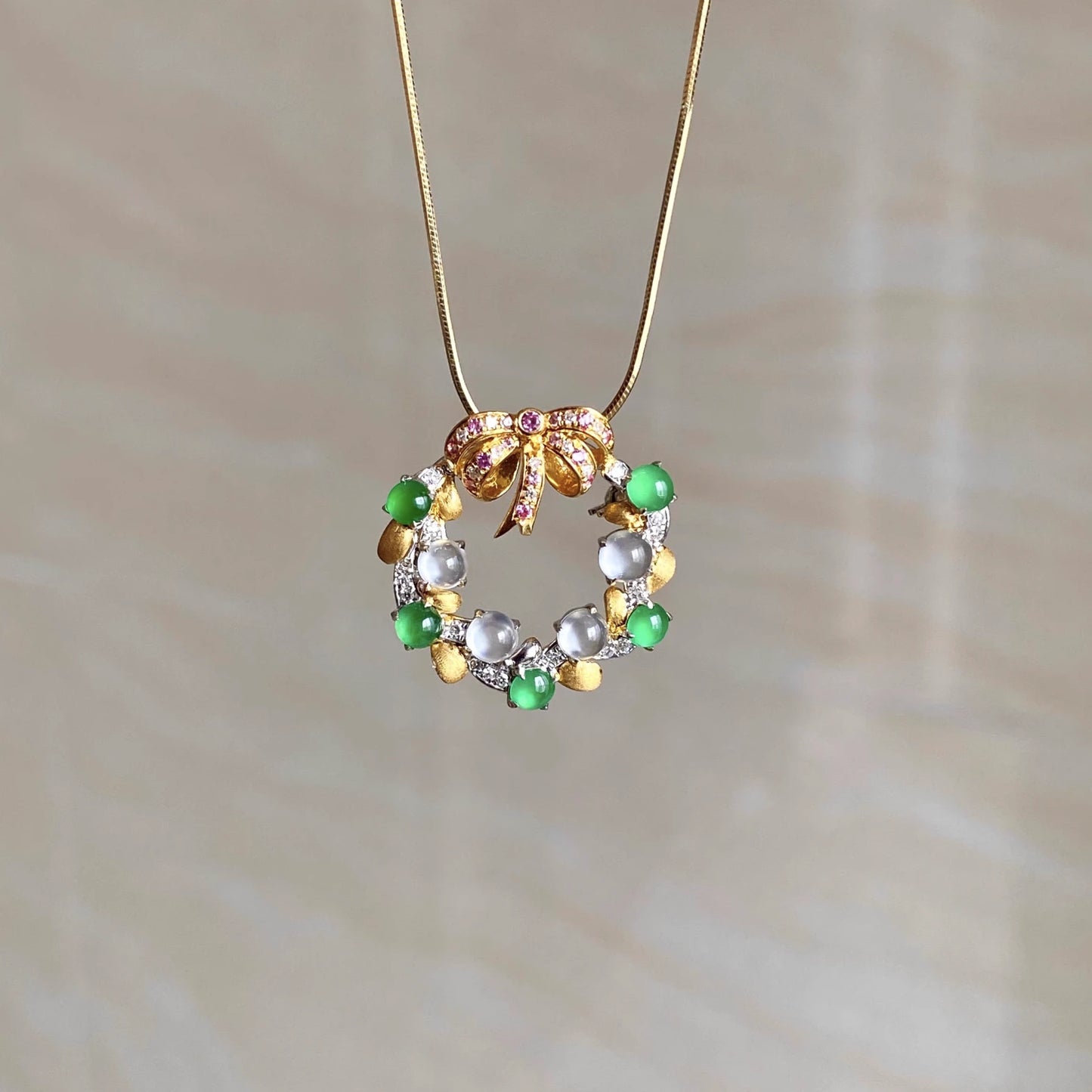 [Pre-order] Natural Jadeite Christmas Wreath Pendant with Diamond and Ruby- Green and White