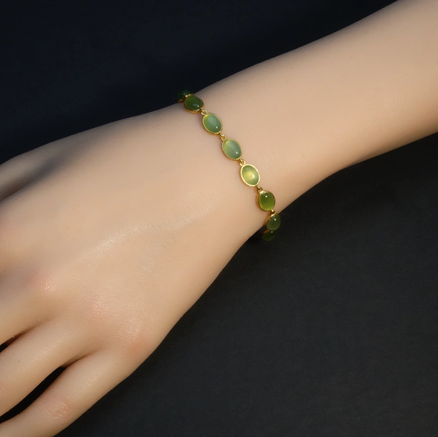 Hetian Jade Jasperite Cat's Eye Bracelet - Apple Green