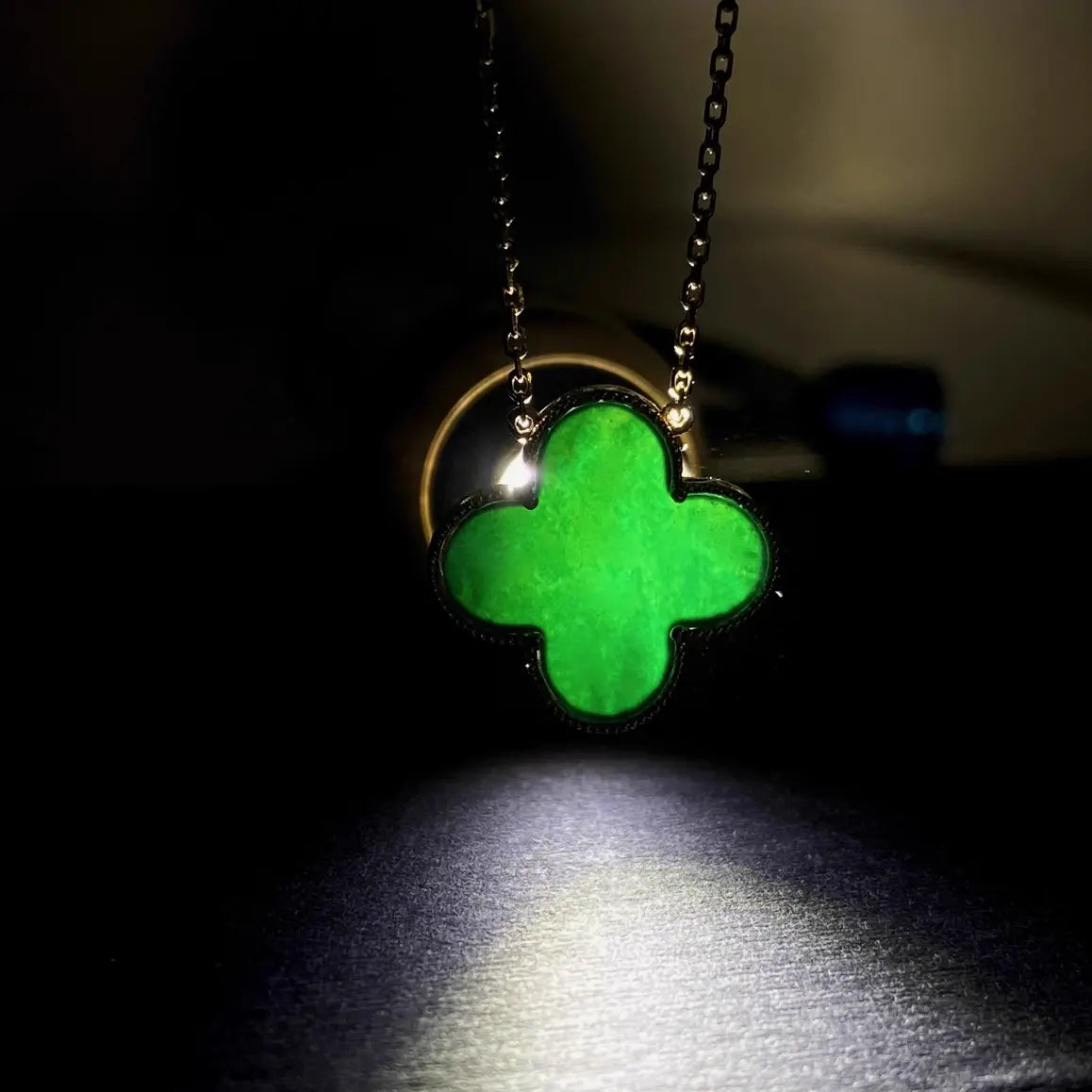 Natural Ink Jadeite Pendant with 18k Gold - Four Leaves Style