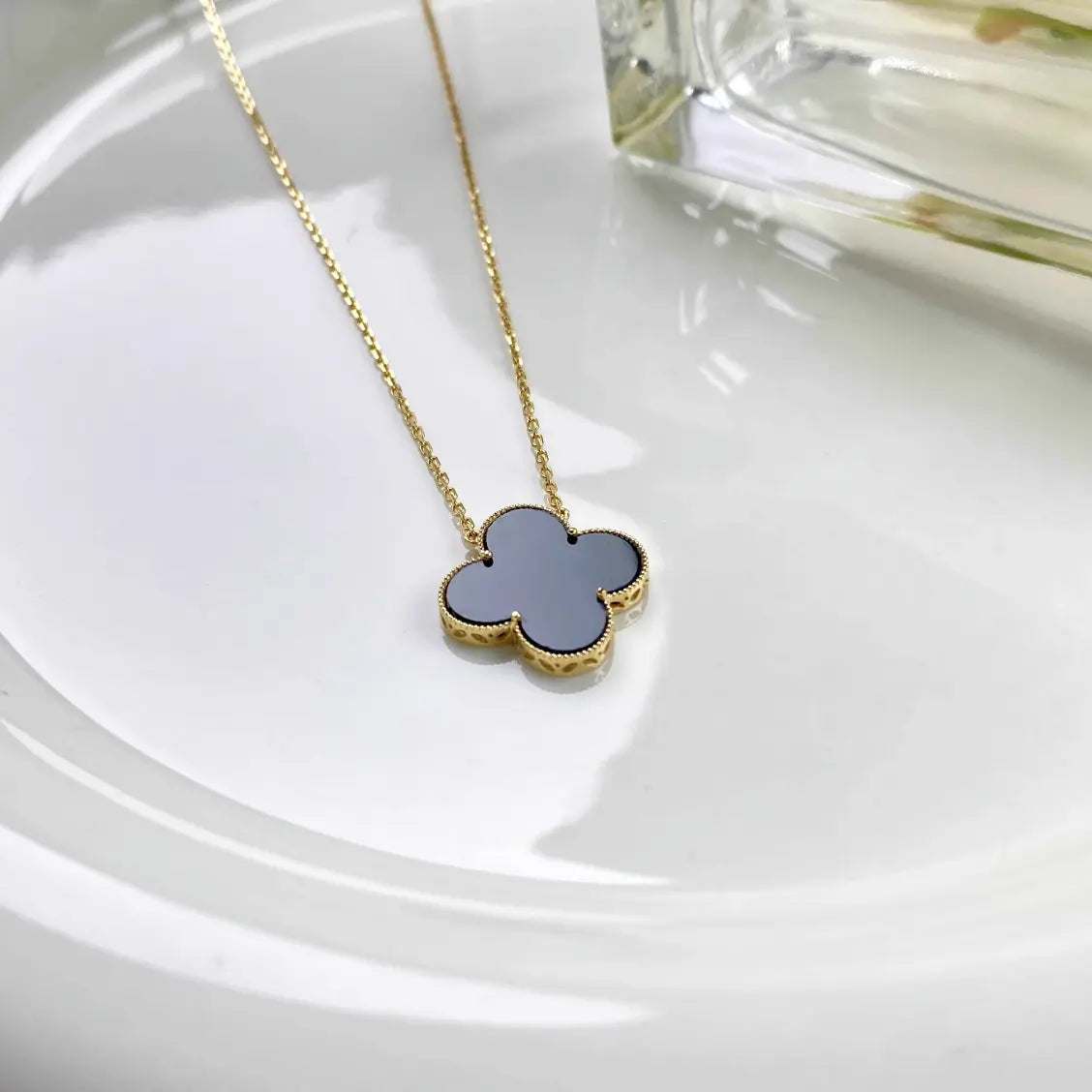 Natural Ink Jadeite Pendant with 18k Gold - Four Leaves Style